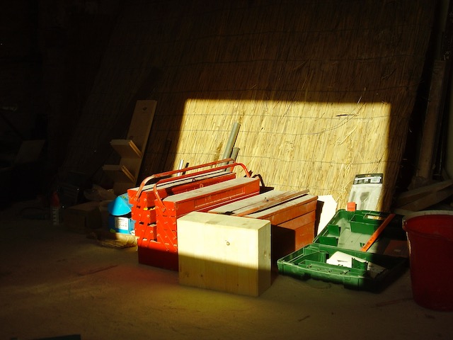 Werkkasten im Sonnenlicht